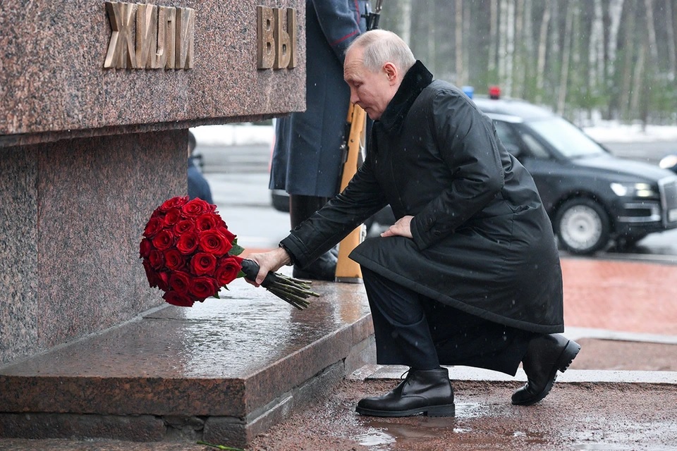 Восемьсот семьдесят два дня блокады Ленинграда